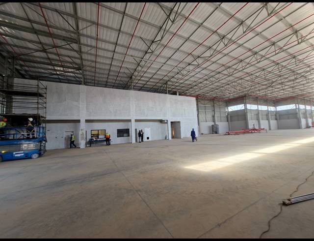 1,984M² WAREHOUSE TO LET IN JET PARK